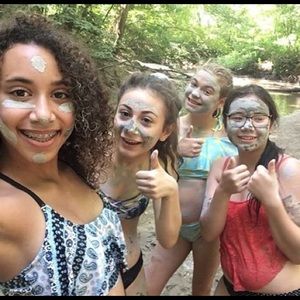 Meet your Posher, Juli